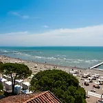 Marina 4*