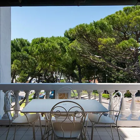 Marina Aparthotel