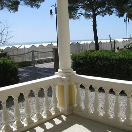 Aparthotel Marina 4*